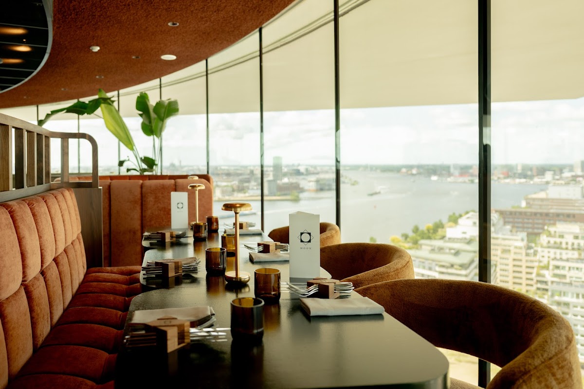 Restaurant Moon